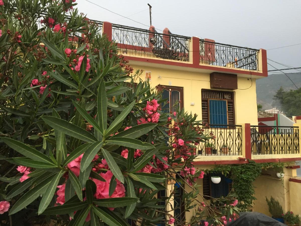 Katyuri Kings Village Homestay Dwarahat Eksteriør billede